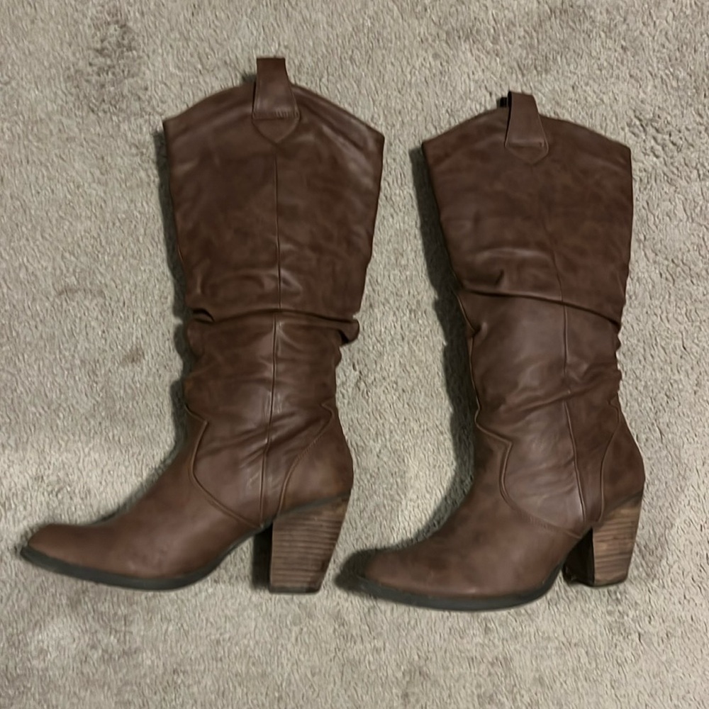 Brown slouch boots with heel